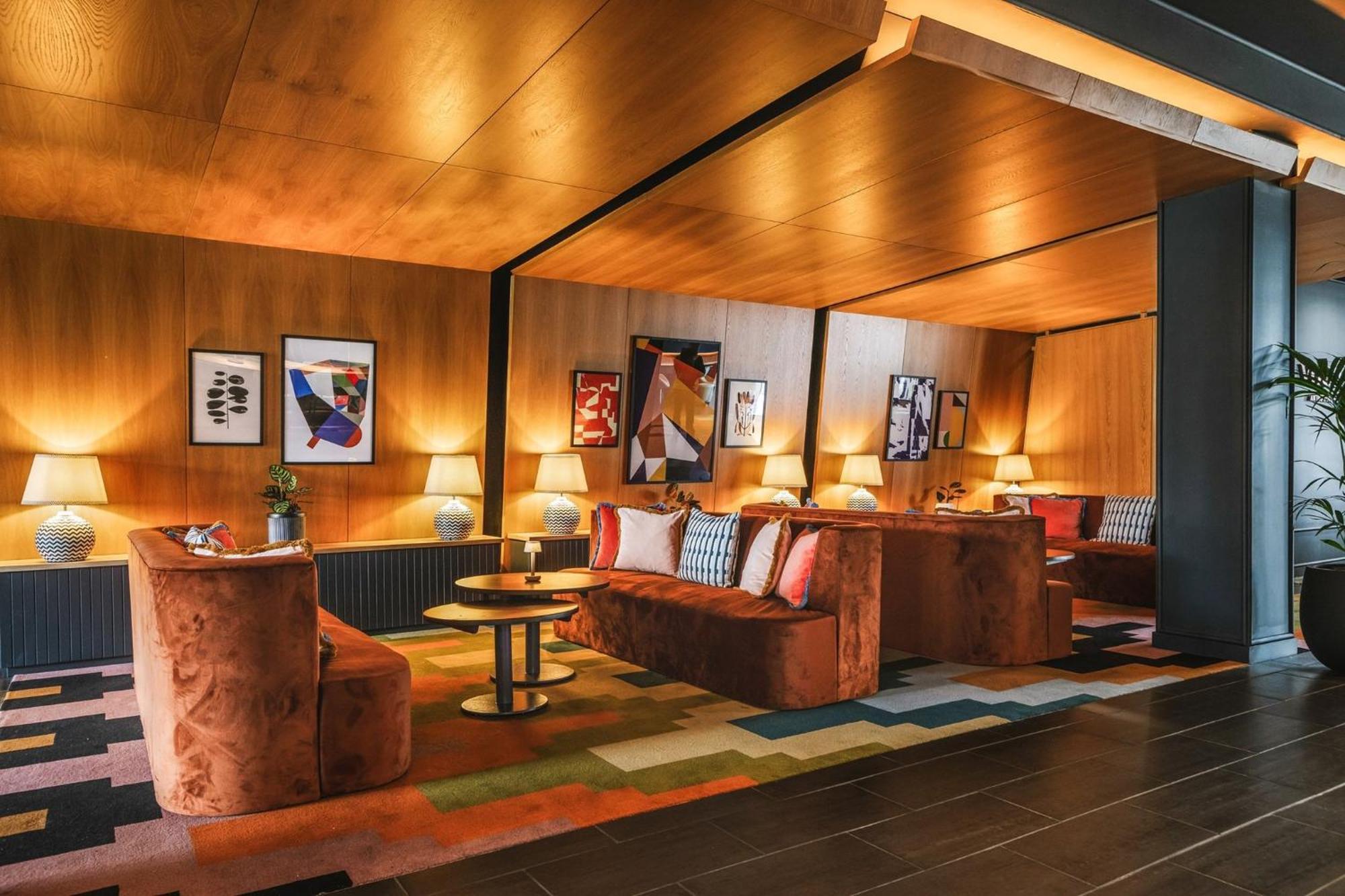 Voco Belfast By Ihg Hotel Exterior photo