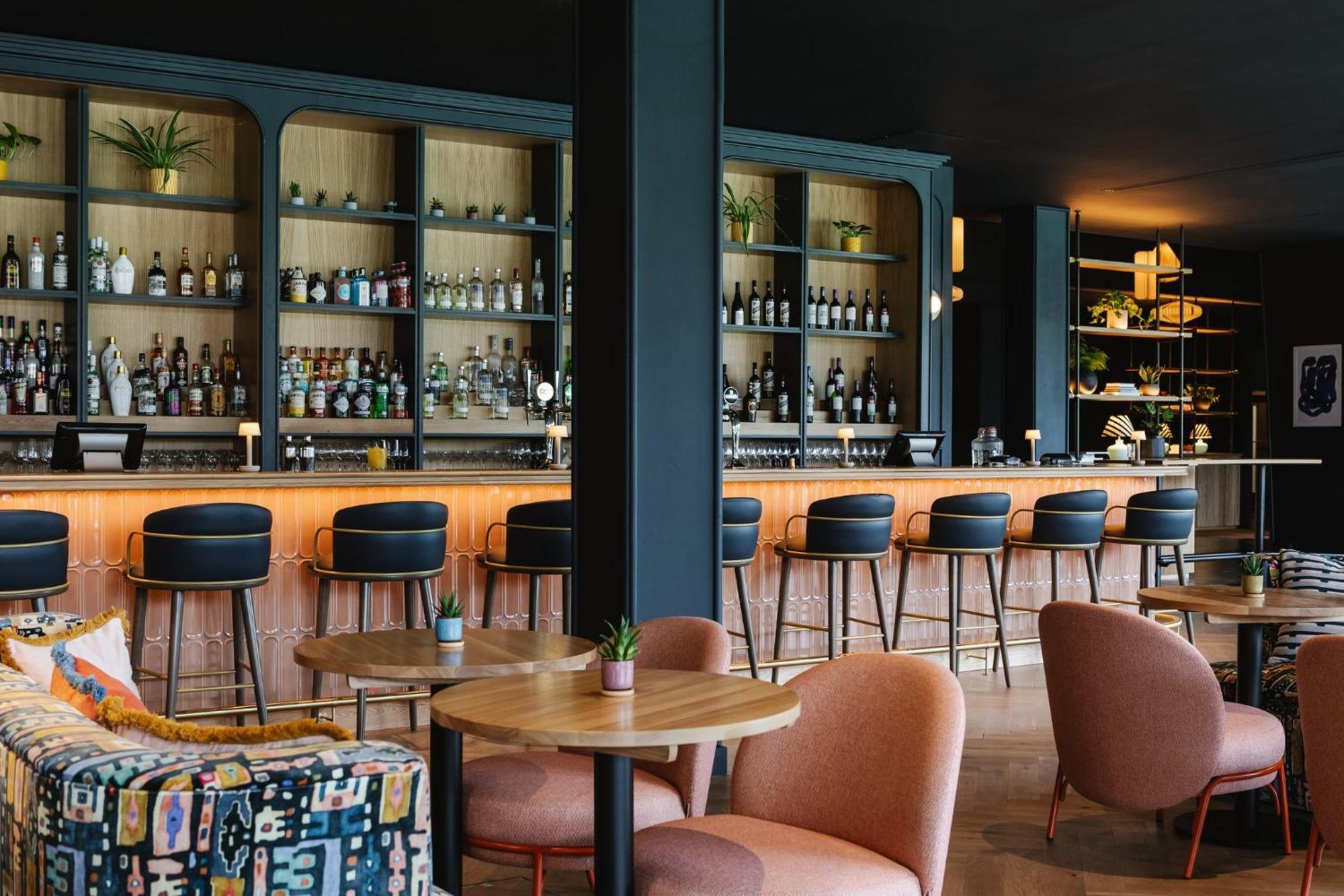 Voco Belfast By Ihg Hotel Exterior photo