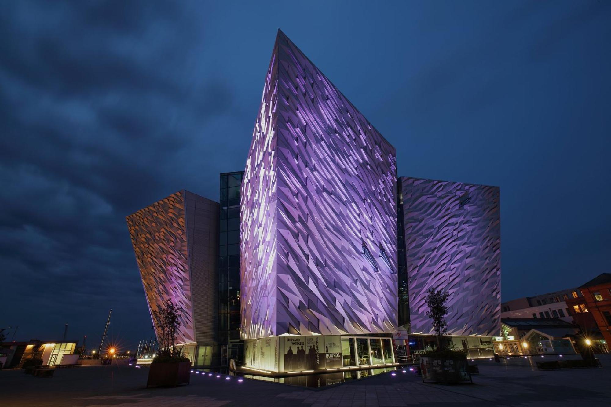 Voco Belfast By Ihg Hotel Exterior photo