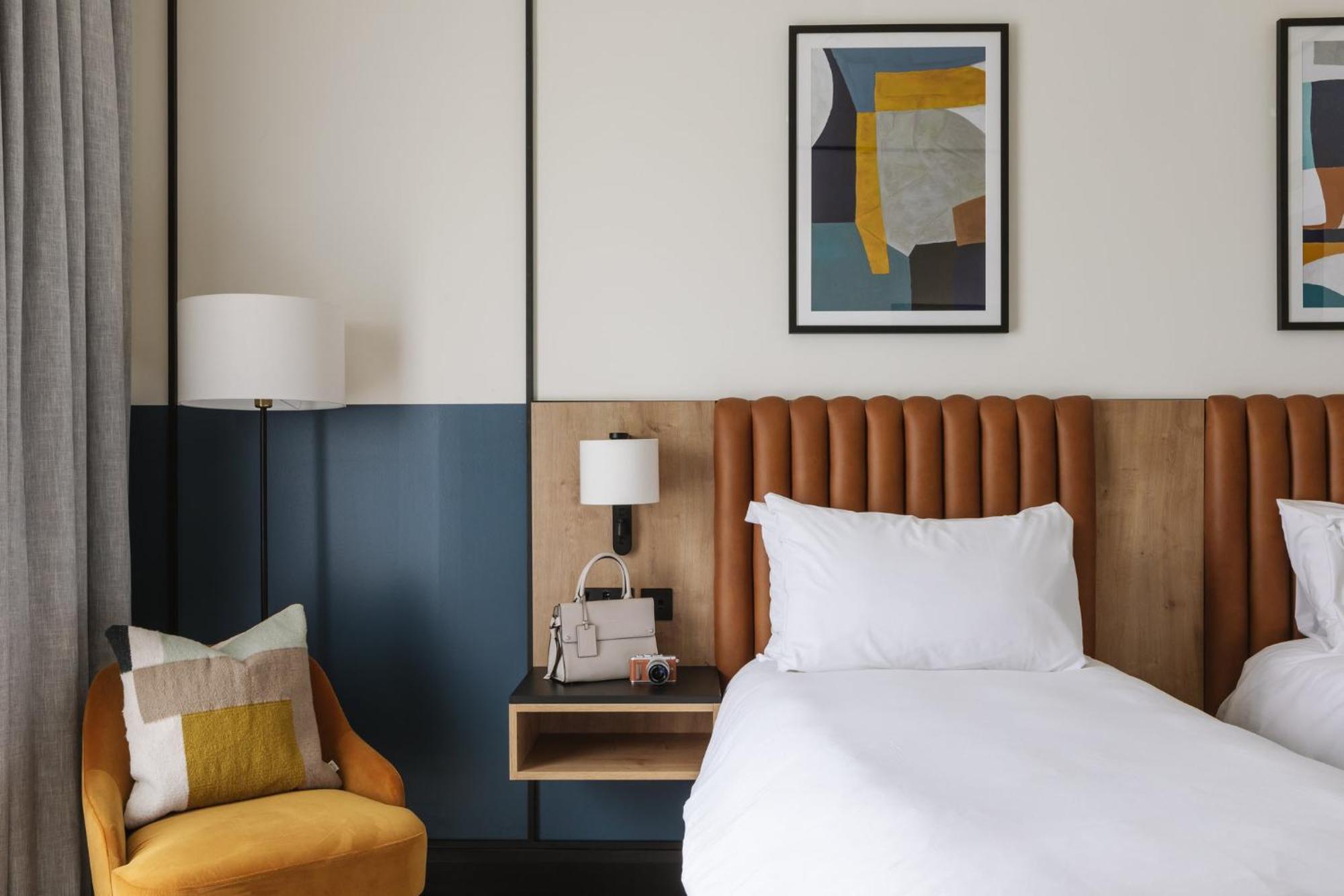 Voco Belfast By Ihg Hotel Exterior photo