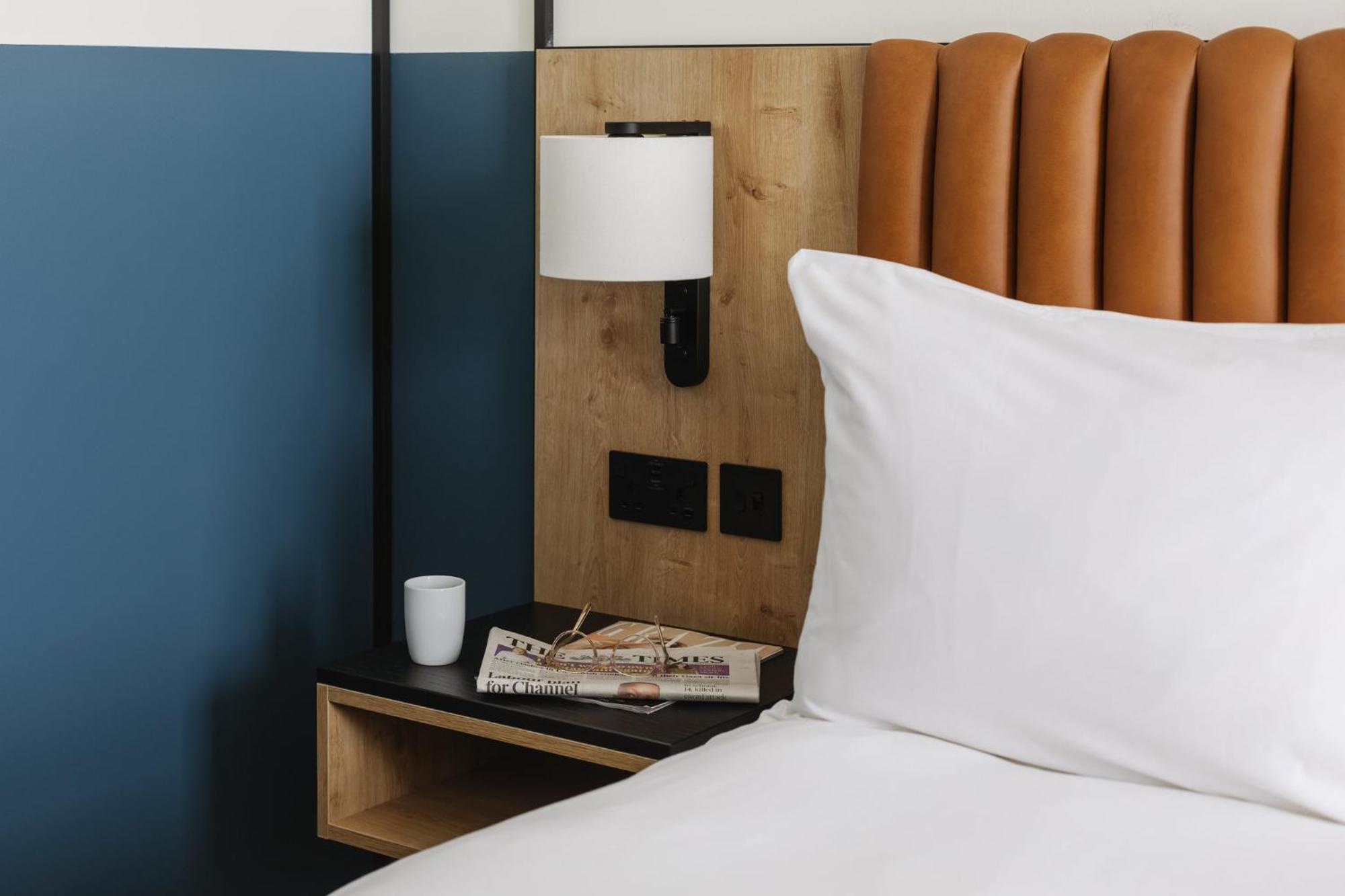 Voco Belfast By Ihg Hotel Exterior photo