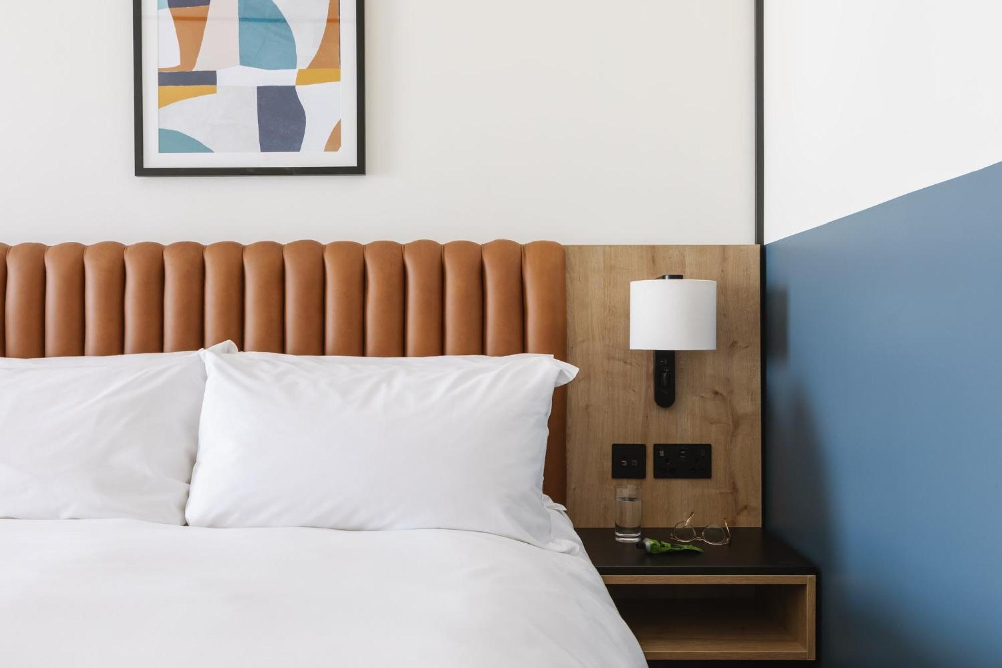 Voco Belfast By Ihg Hotel Exterior photo