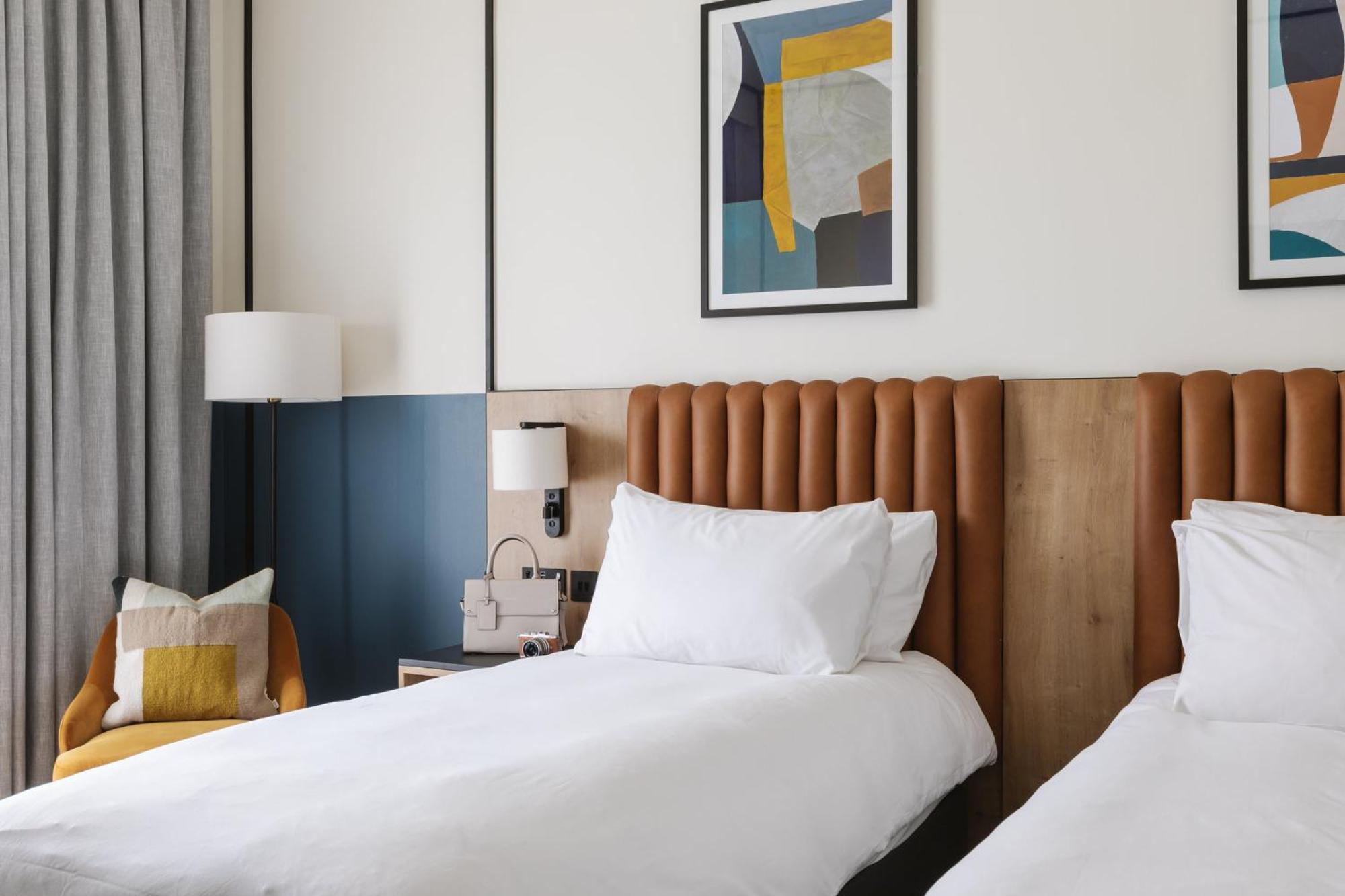 Voco Belfast By Ihg Hotel Exterior photo