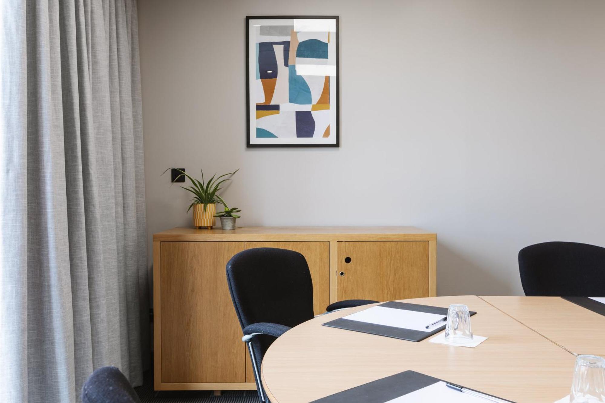 Voco Belfast By Ihg Hotel Exterior photo