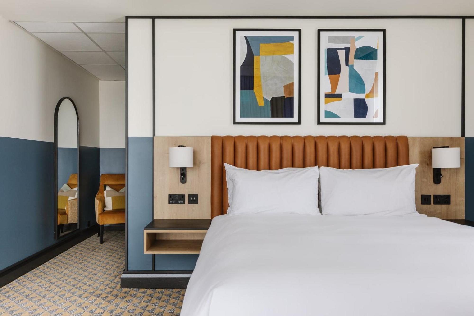 Voco Belfast By Ihg Hotel Exterior photo