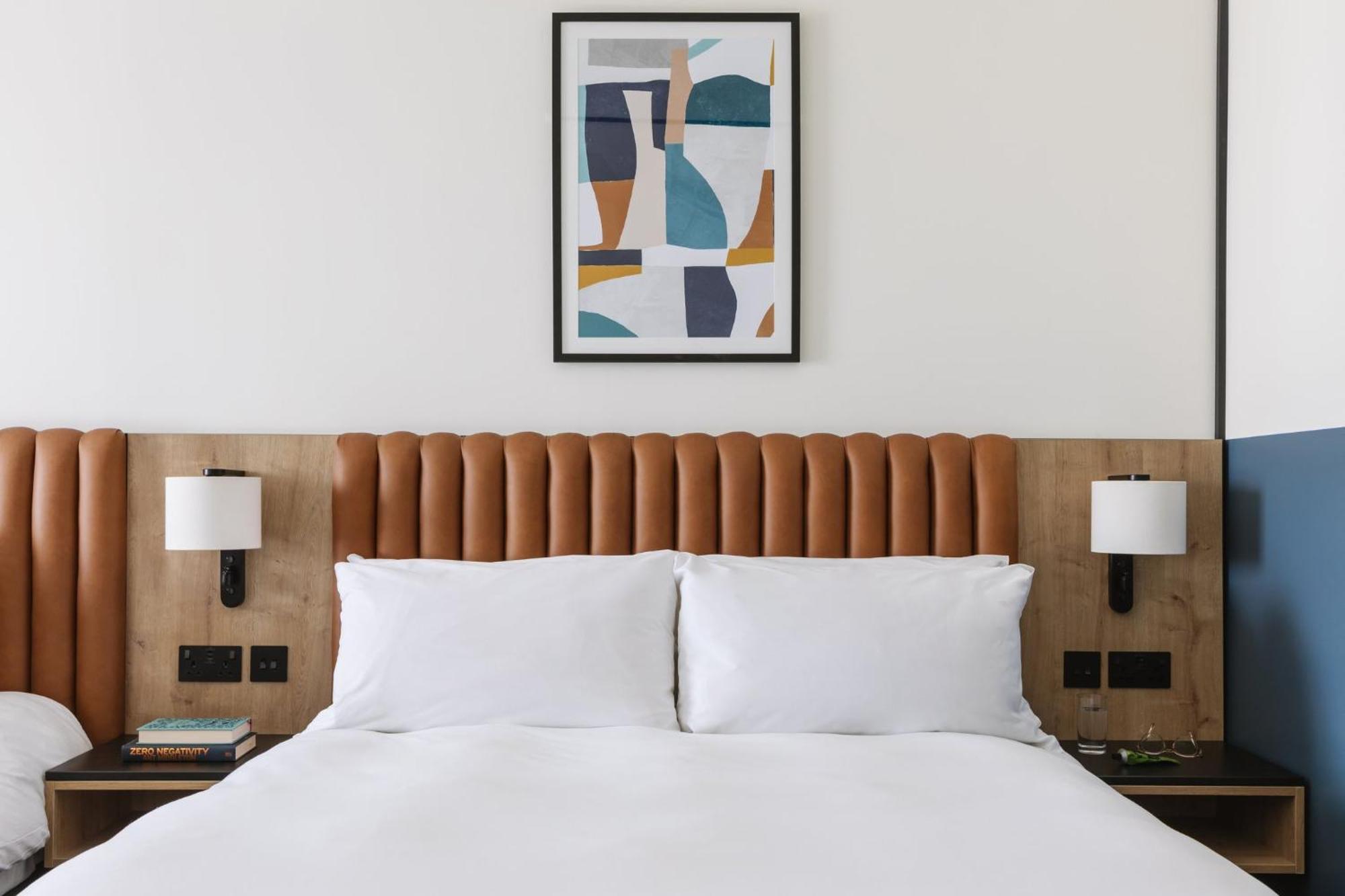 Voco Belfast By Ihg Hotel Exterior photo