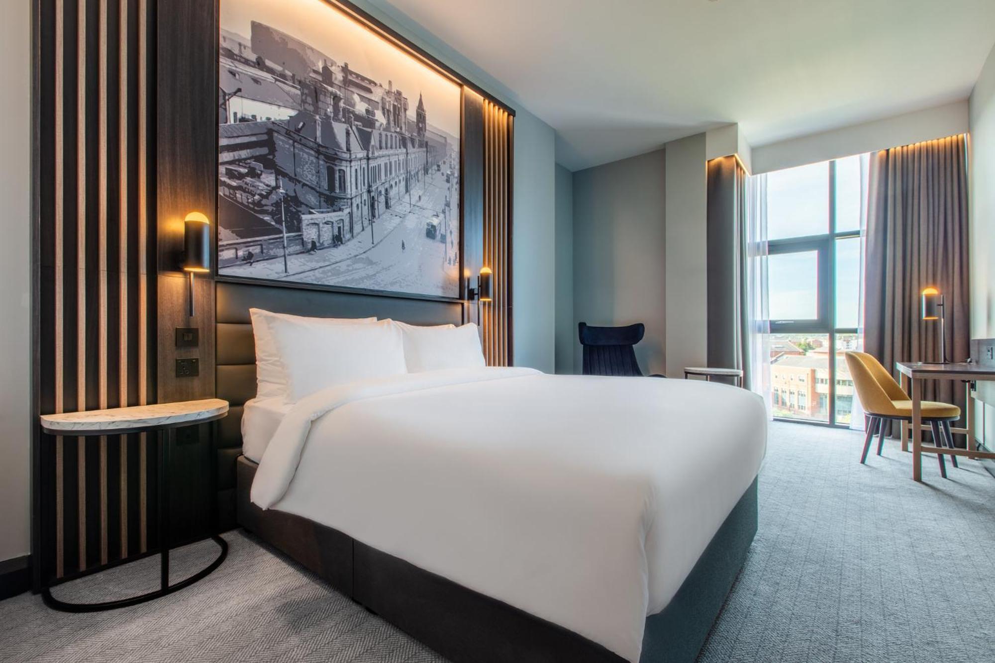 Voco Belfast By Ihg Hotel Exterior photo