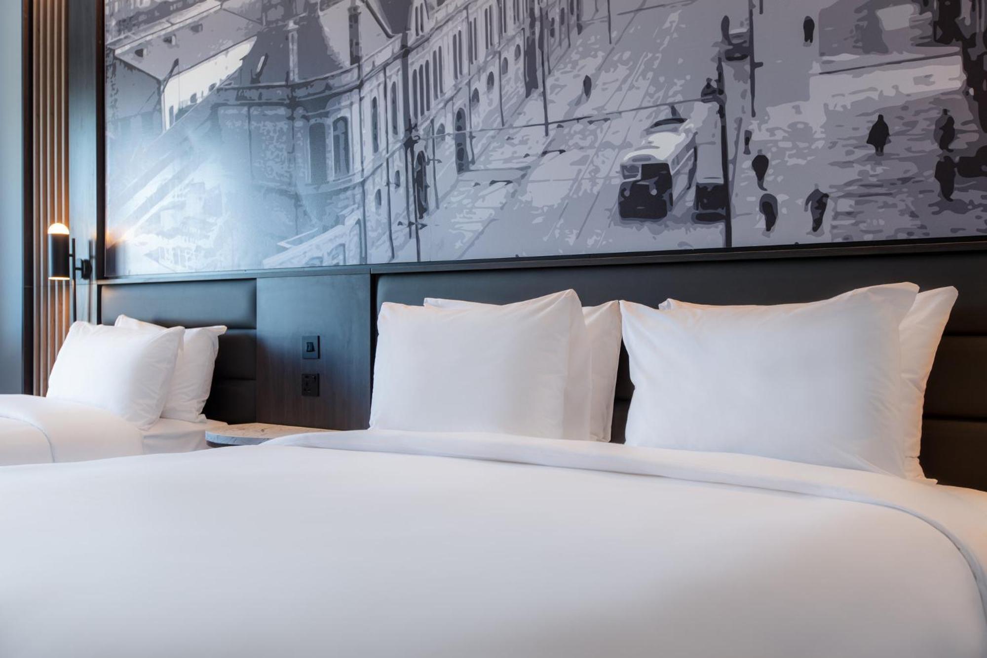 Voco Belfast By Ihg Hotel Exterior photo